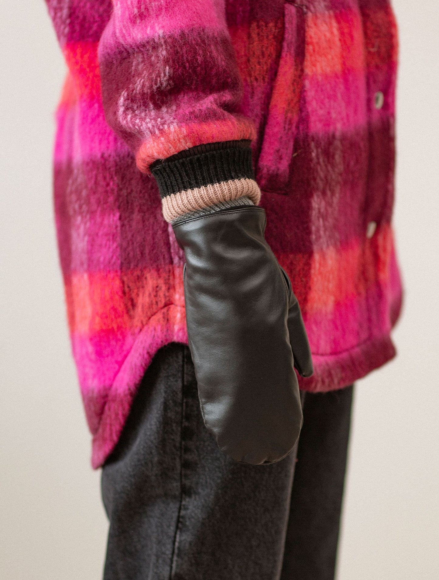 Indra Mittens Gloves Becksöndergaard.se