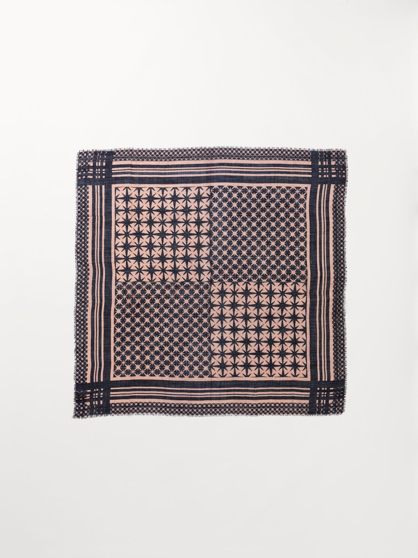 Phoenix Wica Scarf OneSize Becksöndergaard.se