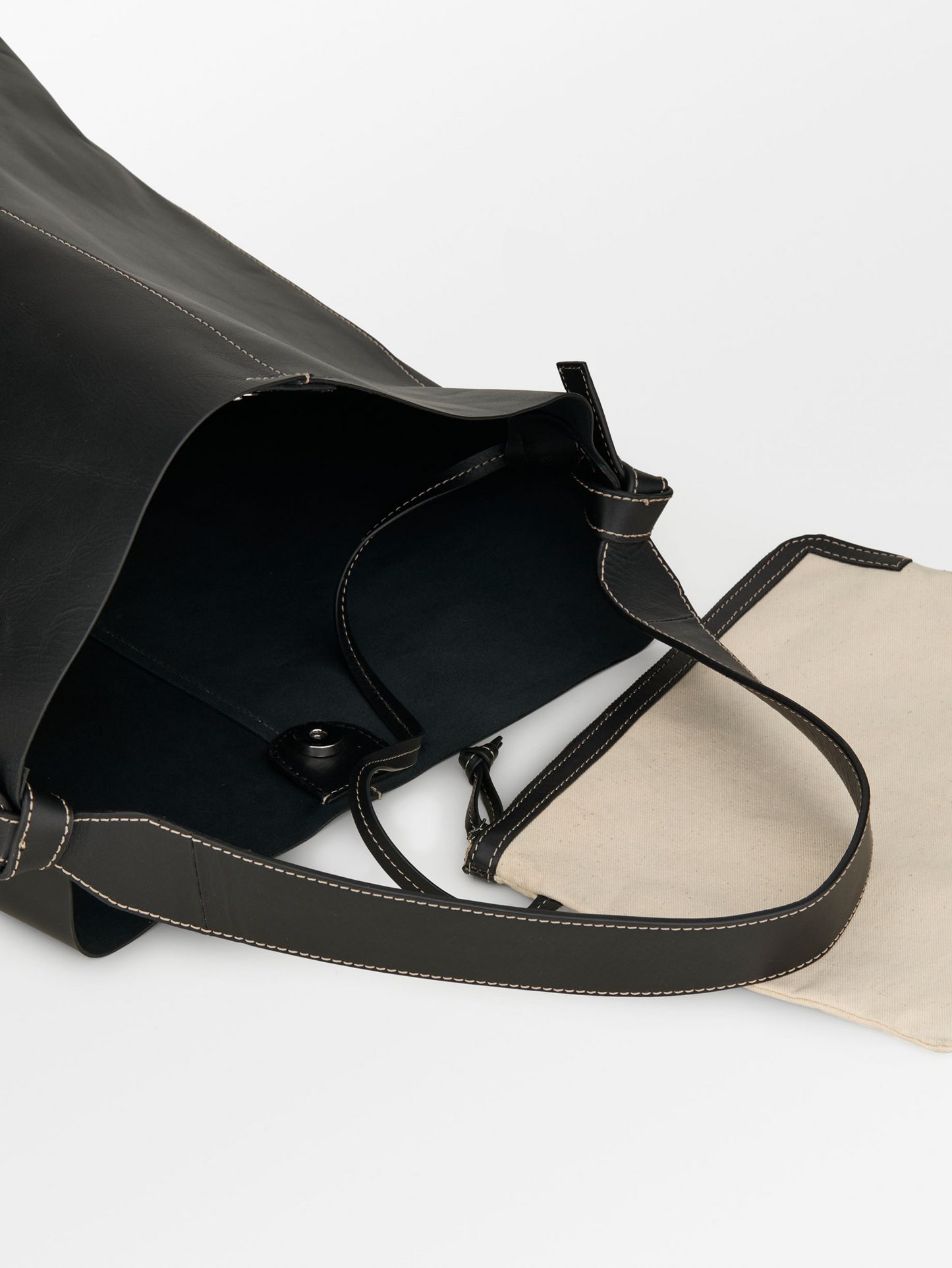 Glossy Mae Leather Shopper Bag - Black  OneSize Becksöndergaard.se