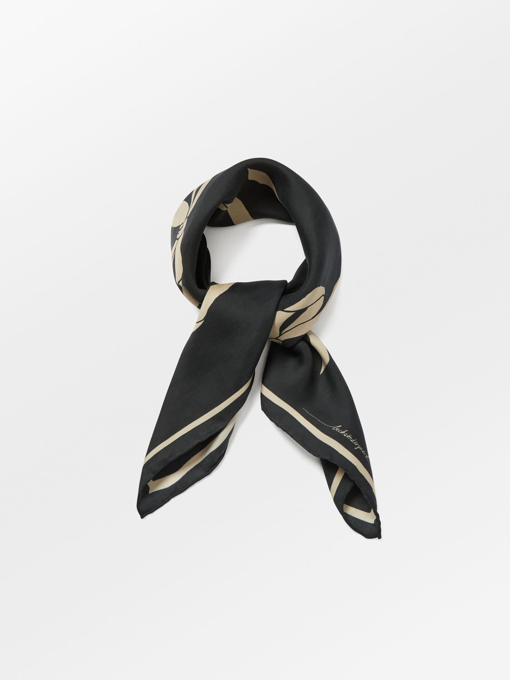 Bow Twill Sia Scarf OneSize Becksöndergaard.se