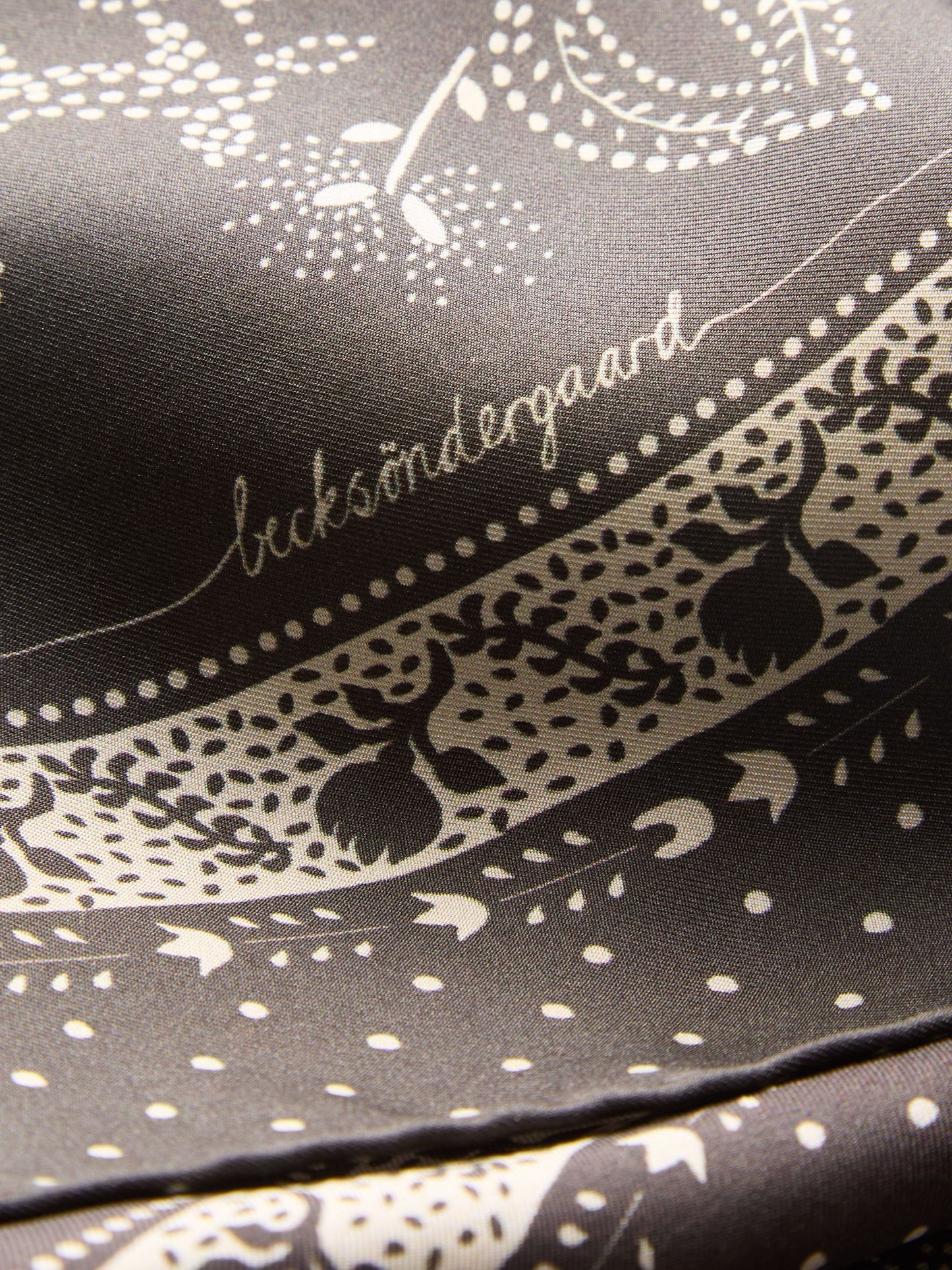 Dotted Flora Sia Scarf OneSize Becksöndergaard.se