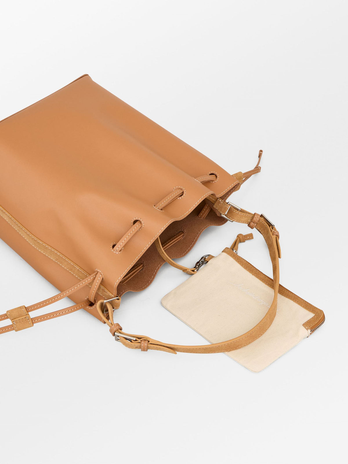 Smooth Bucket Bag OneSize Becksöndergaard.se