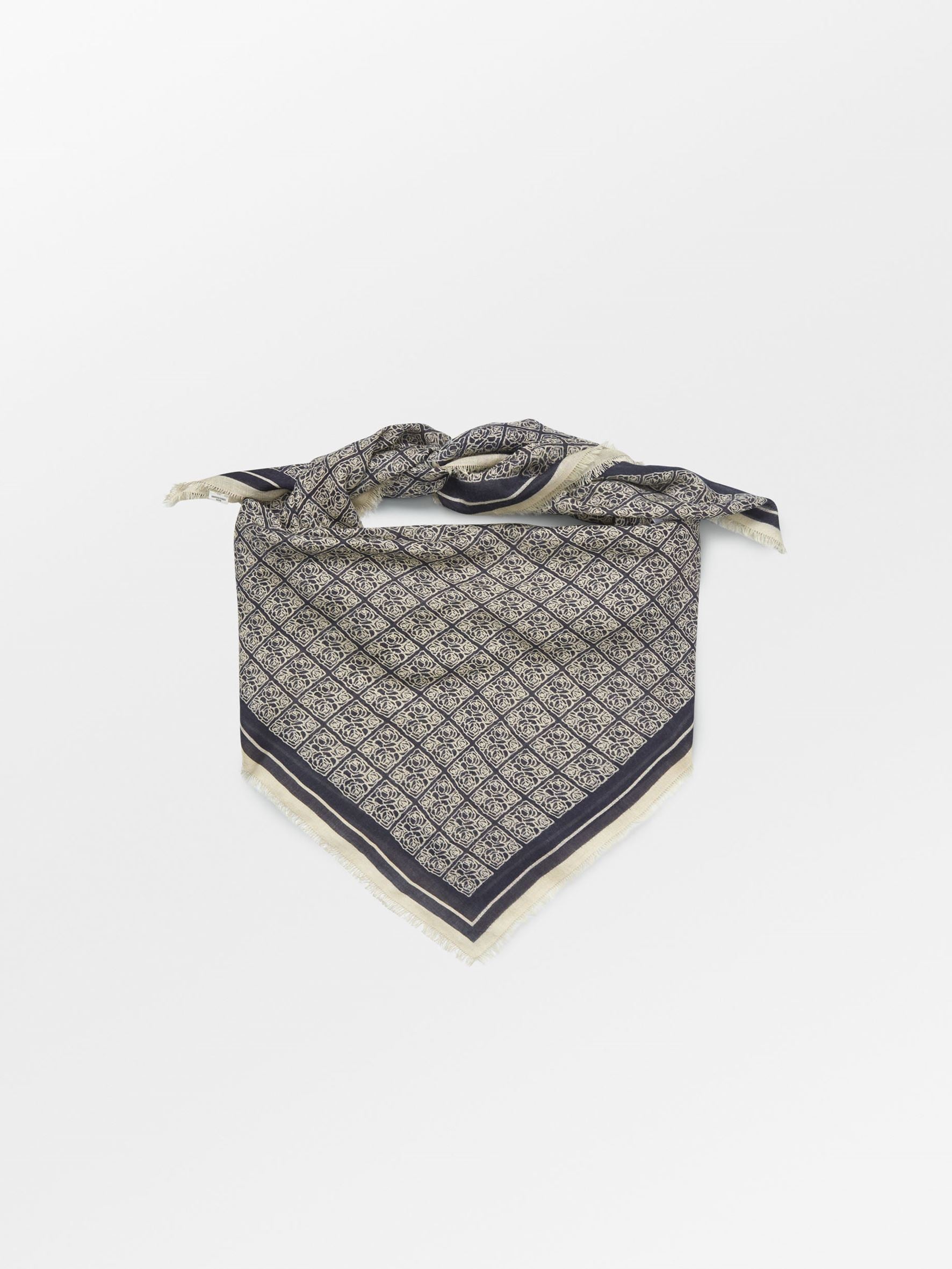 Rosea Square Siw Scarf OneSize Becksöndergaard.se