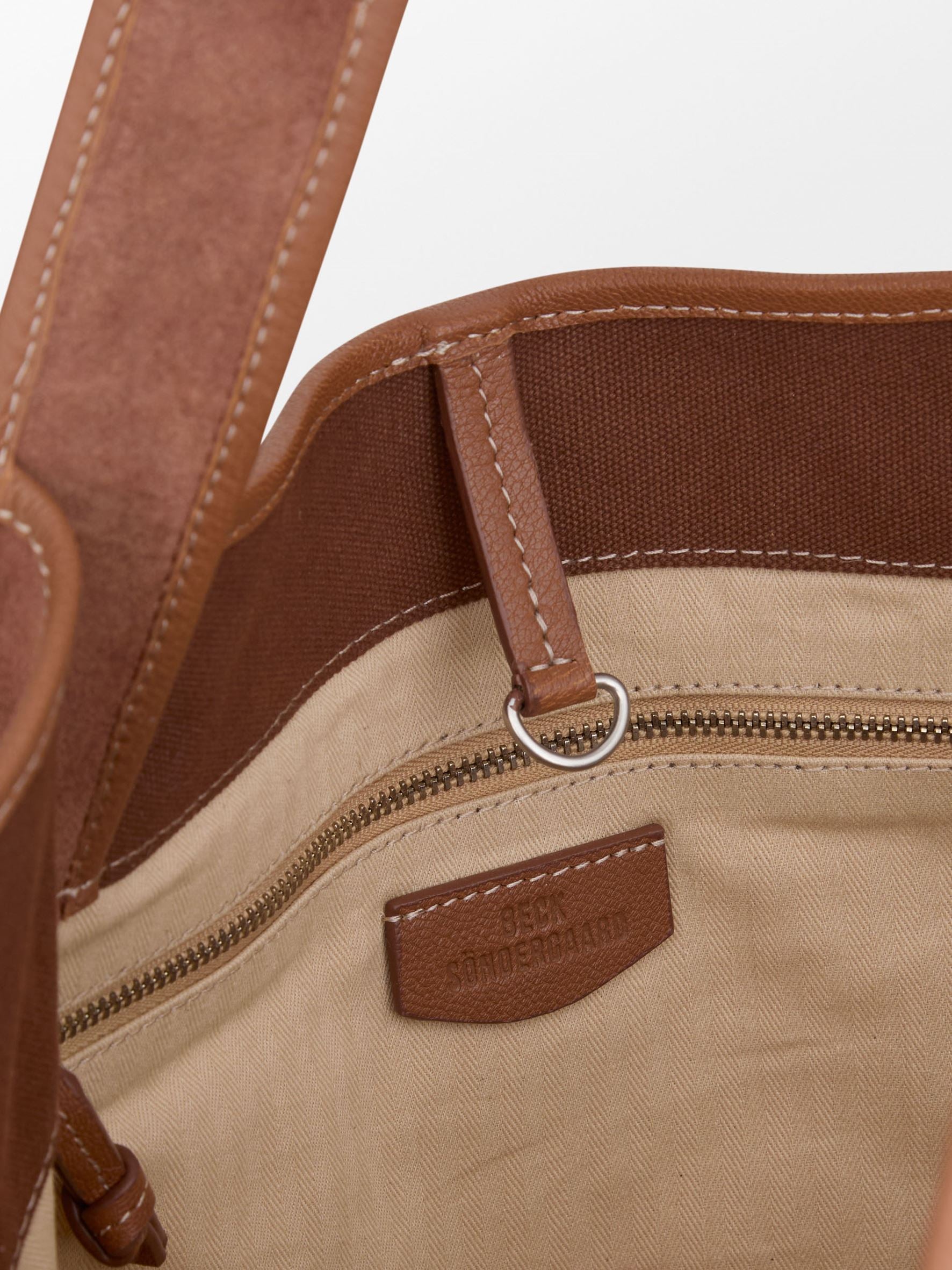 Suede Laurel Bag OneSize Becksöndergaard.se