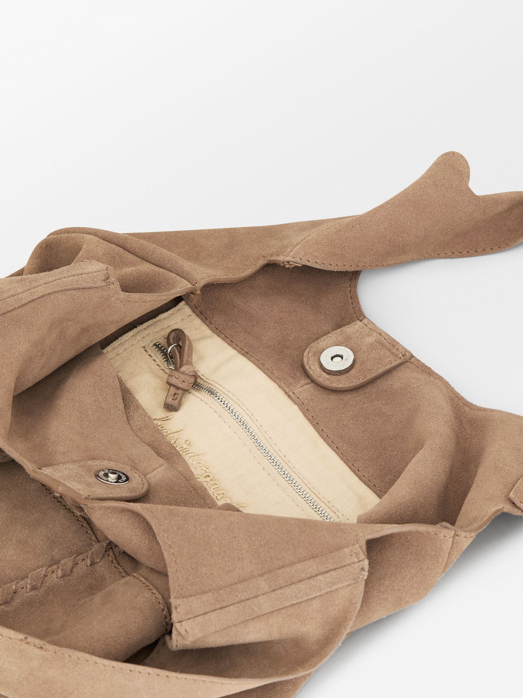 Suede Demi Bag Black OneSize Becksöndergaard.se