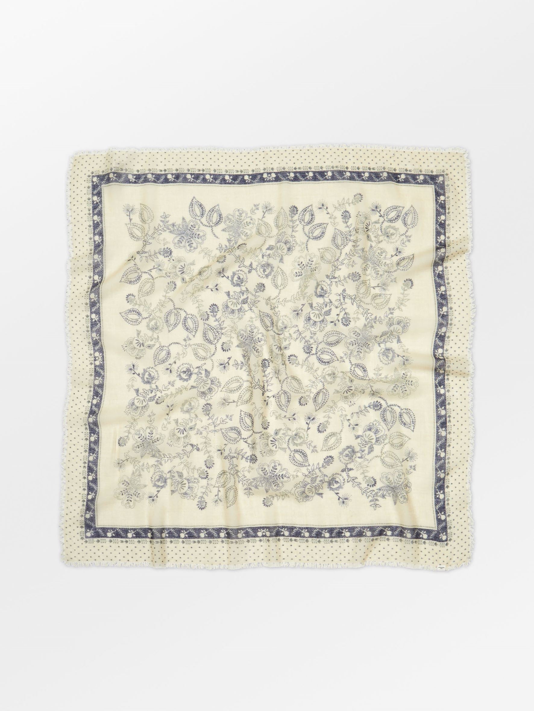 Dotted Flora Woo Scarf OneSize Becksöndergaard.se