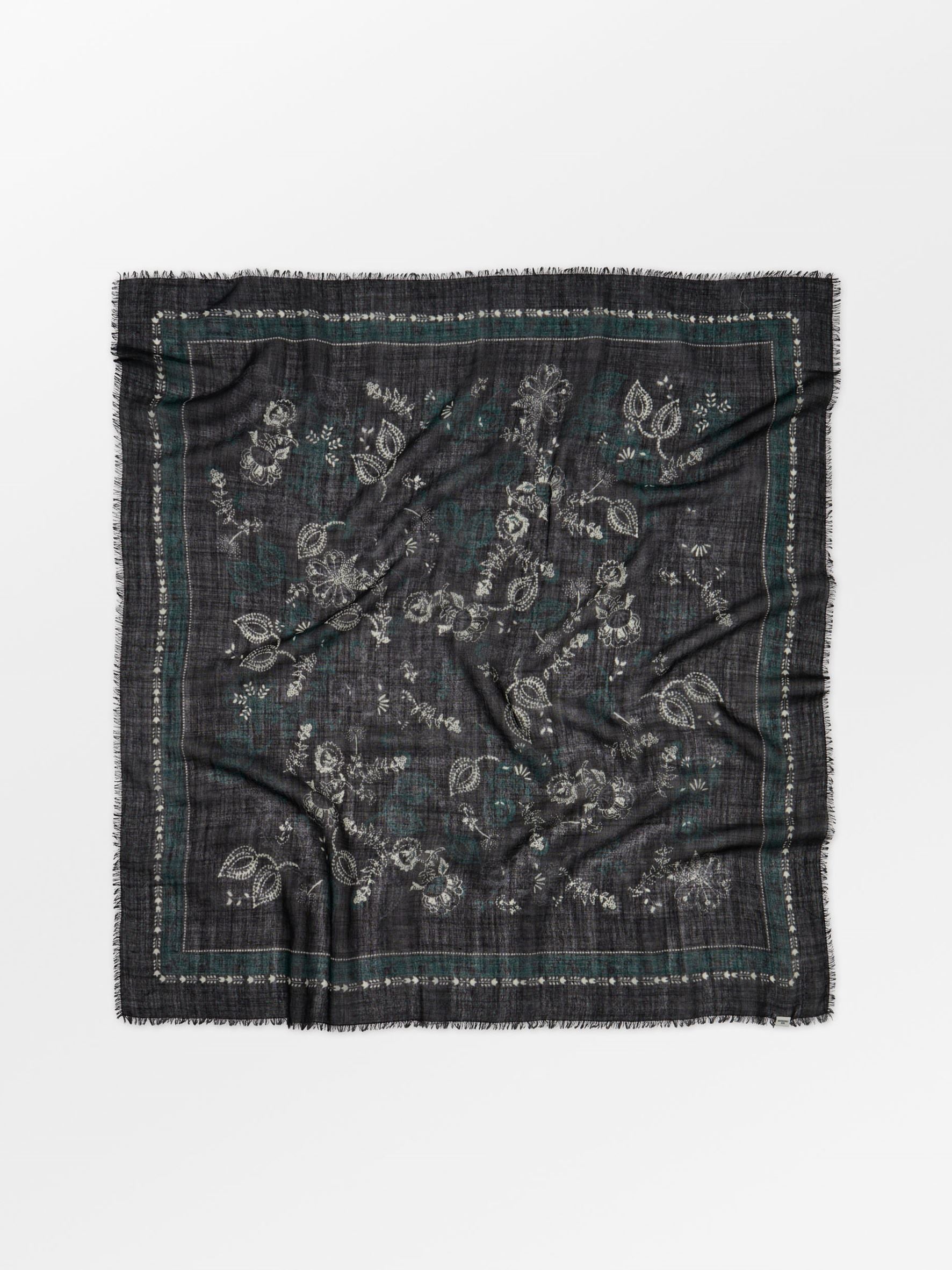 Dotted Flora Woo Scarf OneSize Becksöndergaard.se