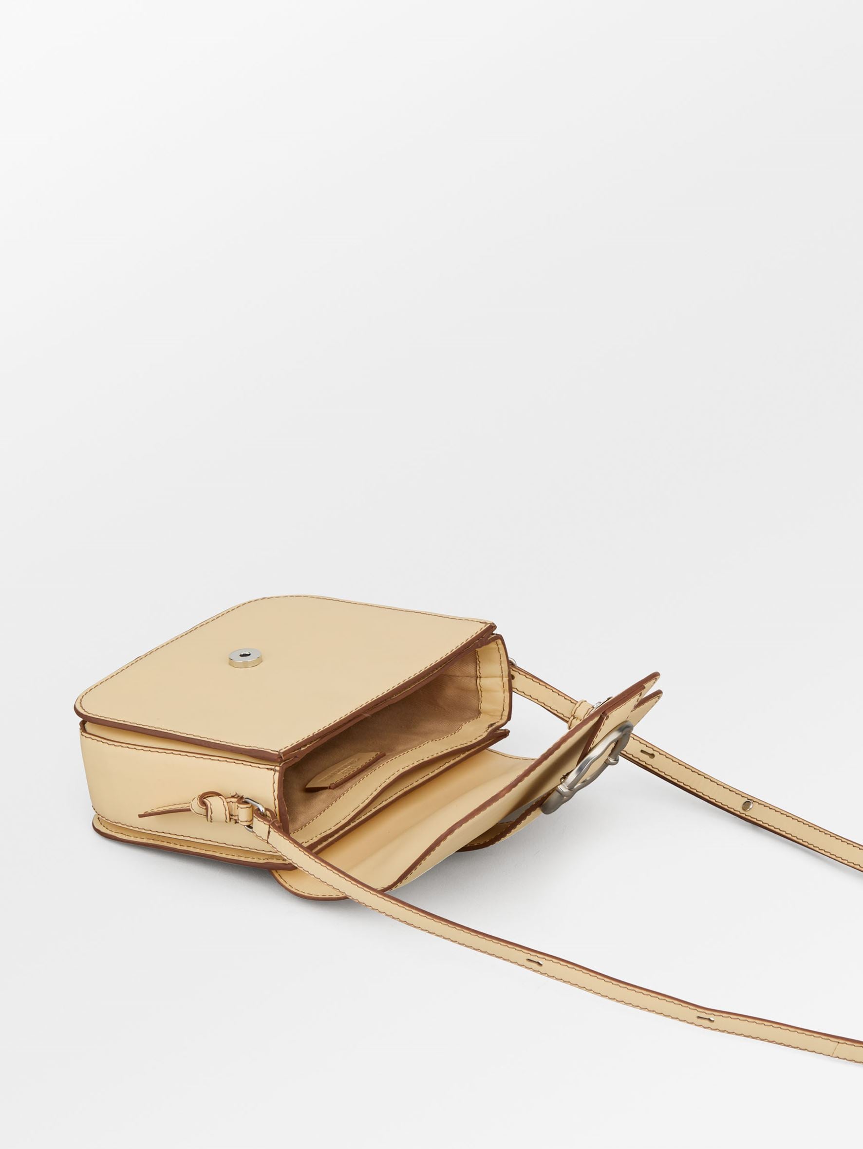 Glossy Iris Buckle Bag OneSize Becksöndergaard.se