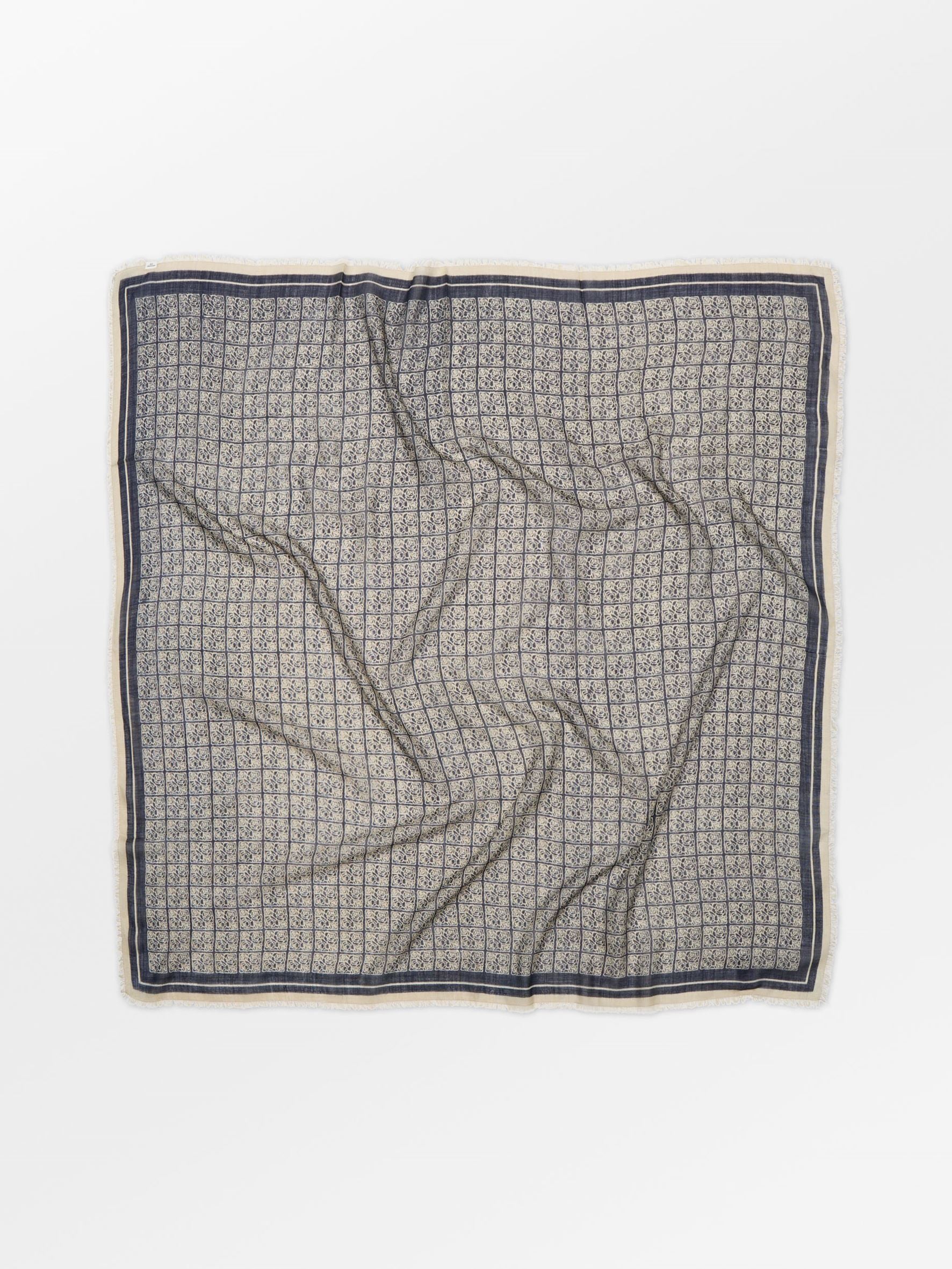 Rosea Square Siw Scarf OneSize Becksöndergaard.se